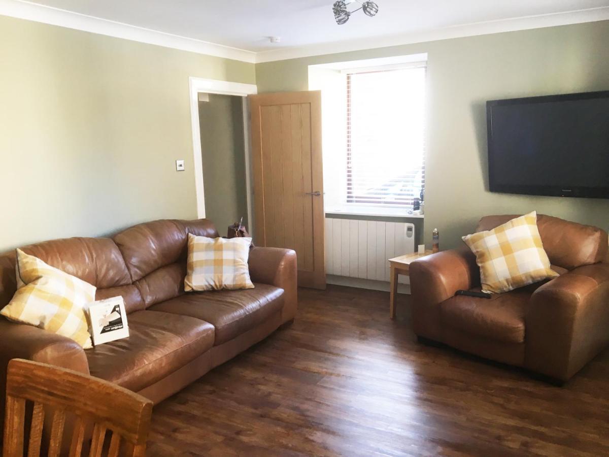 1 St Ellas House Apartment Аймът Екстериор снимка