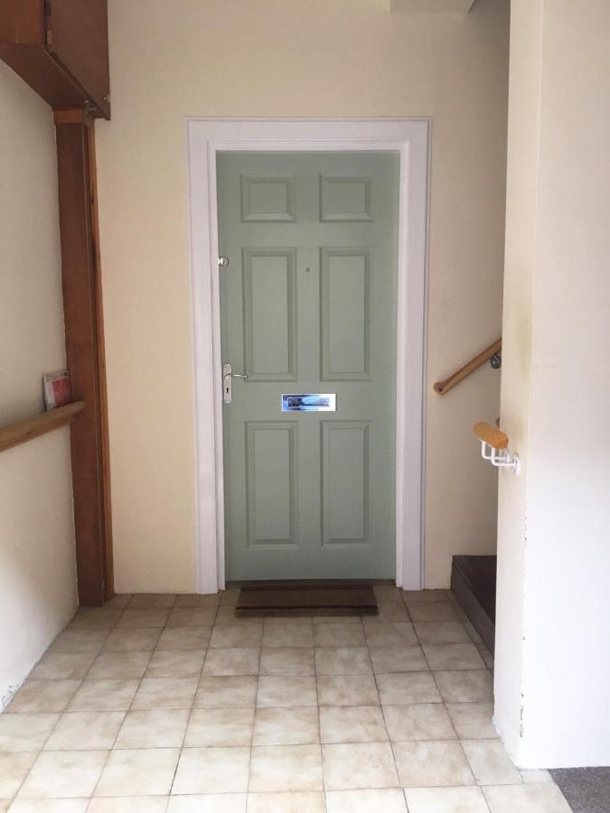 1 St Ellas House Apartment Аймът Екстериор снимка
